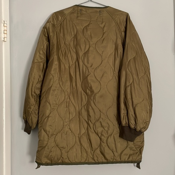 Fintoe olive green 3M thinsulate boxy oversized jacket liner style Men’s Medium. - Picture 8 of 13
